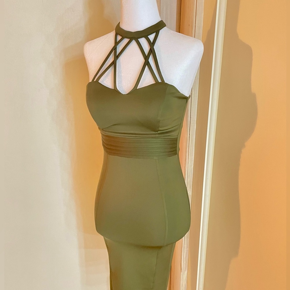 Windsor Juniors S Dress NWT wiggle, midi with built-in bra olive bodycon 35”